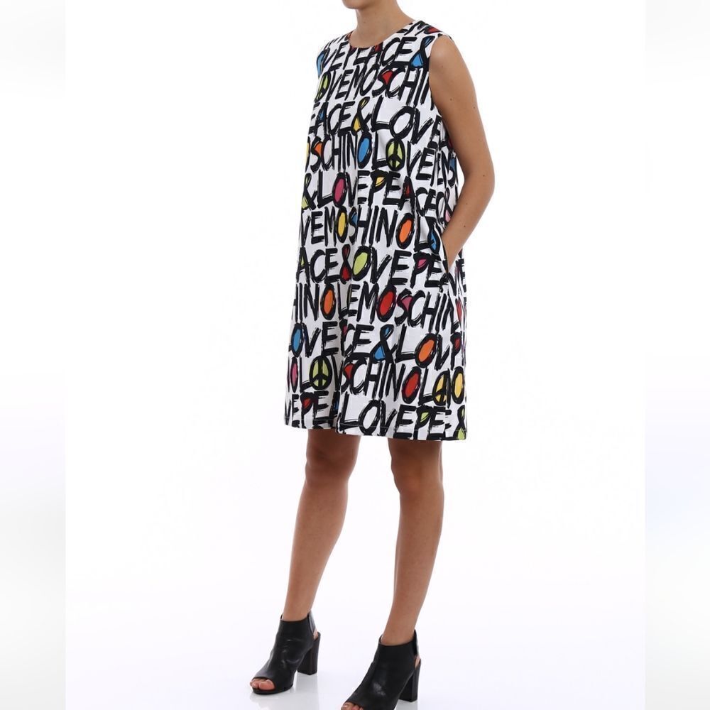 Love Moschino all over print dress size 6